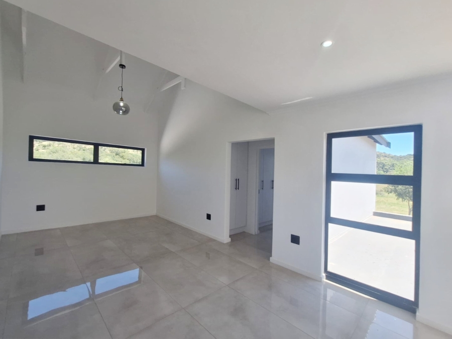 To Let 4 Bedroom Property for Rent in Redstone Private Country Estate North West